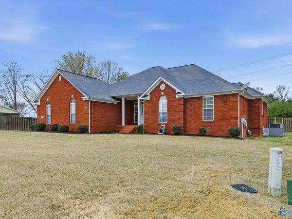 162 Whippoorwill Drive, Huntsville, AL 35811