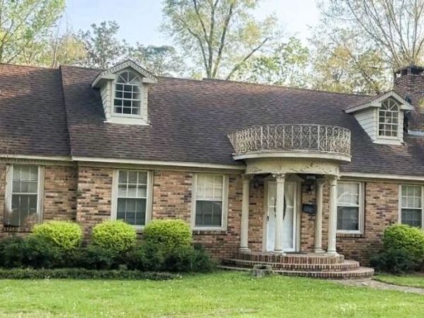 2006 Mamie St., Hattiesburg, MS 39401