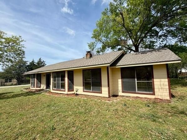 210 W Houston Street, Leonard, TX 75452