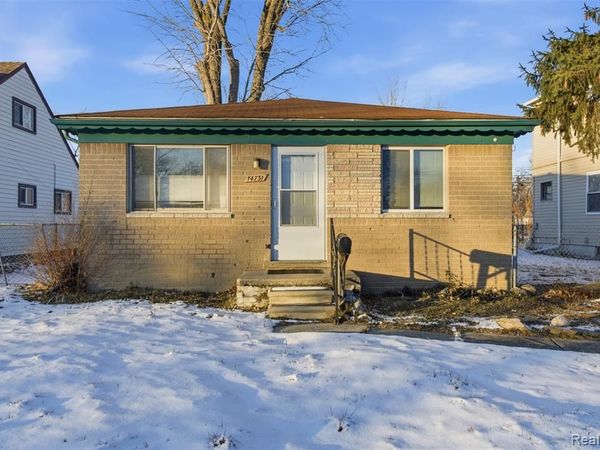 14731 Stephens Drive, Eastpointe, MI 48021