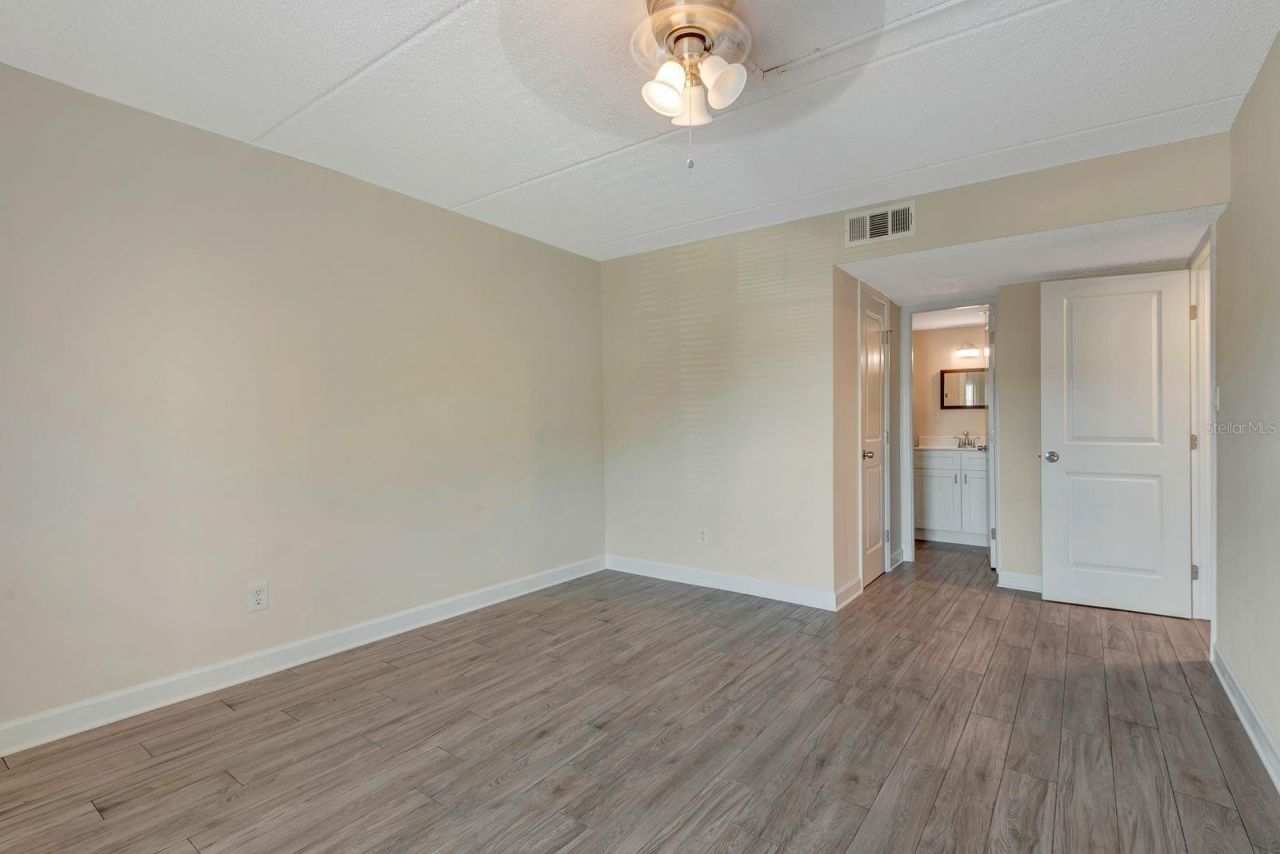 1122 84th Terrace N, Unit A, Saint Petersburg, FL 33702 Photo