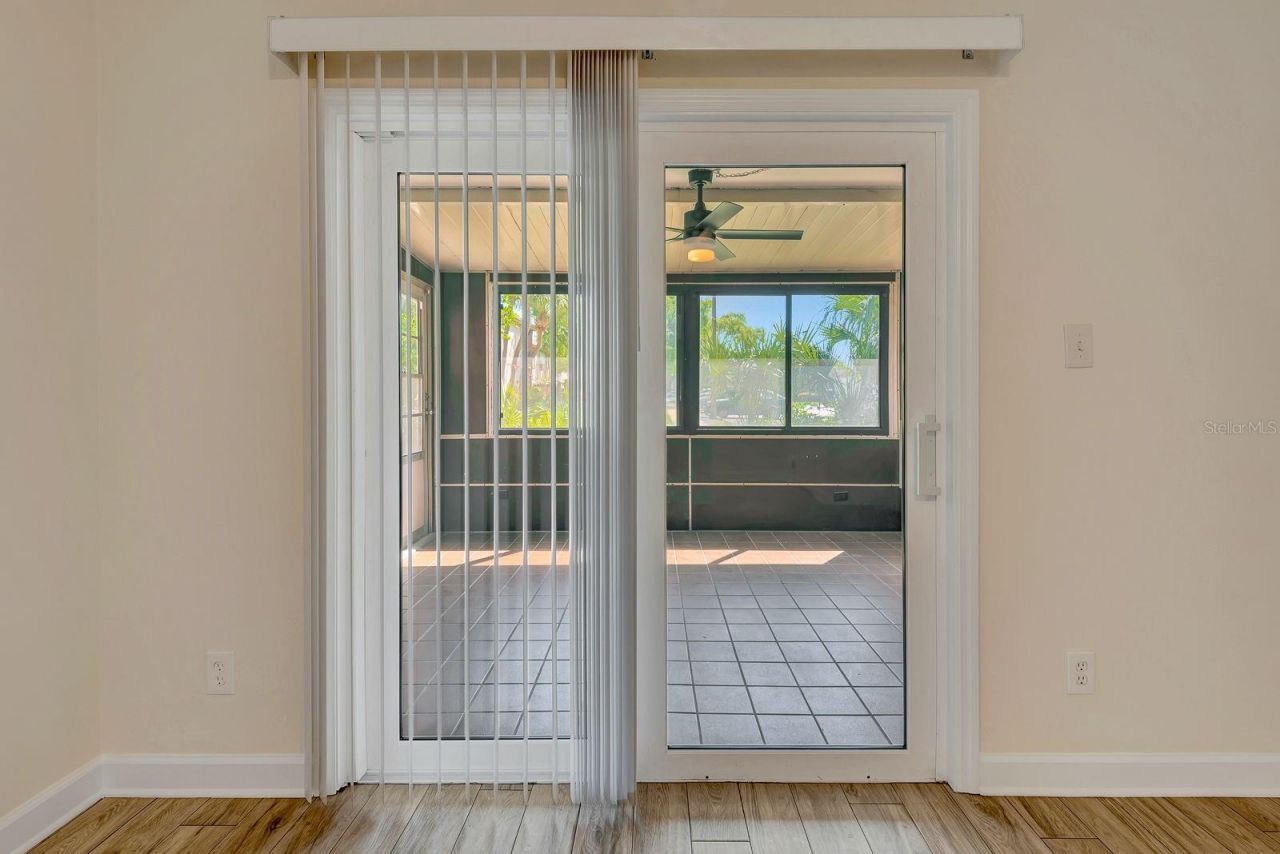 1122 84th Terrace N, Unit A, Saint Petersburg, FL 33702 Photo