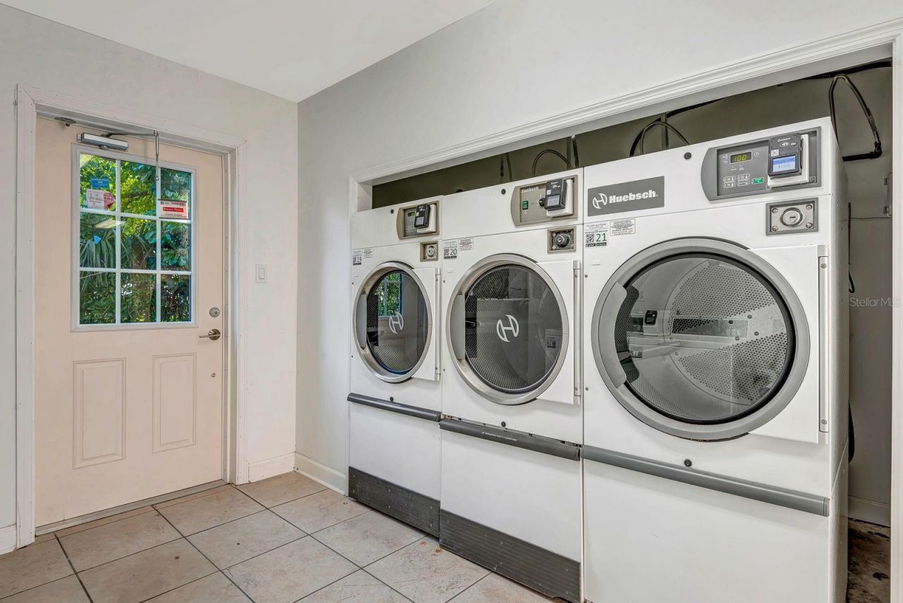 1122 84th Terrace N, Unit A, Saint Petersburg, FL 33702 Photo