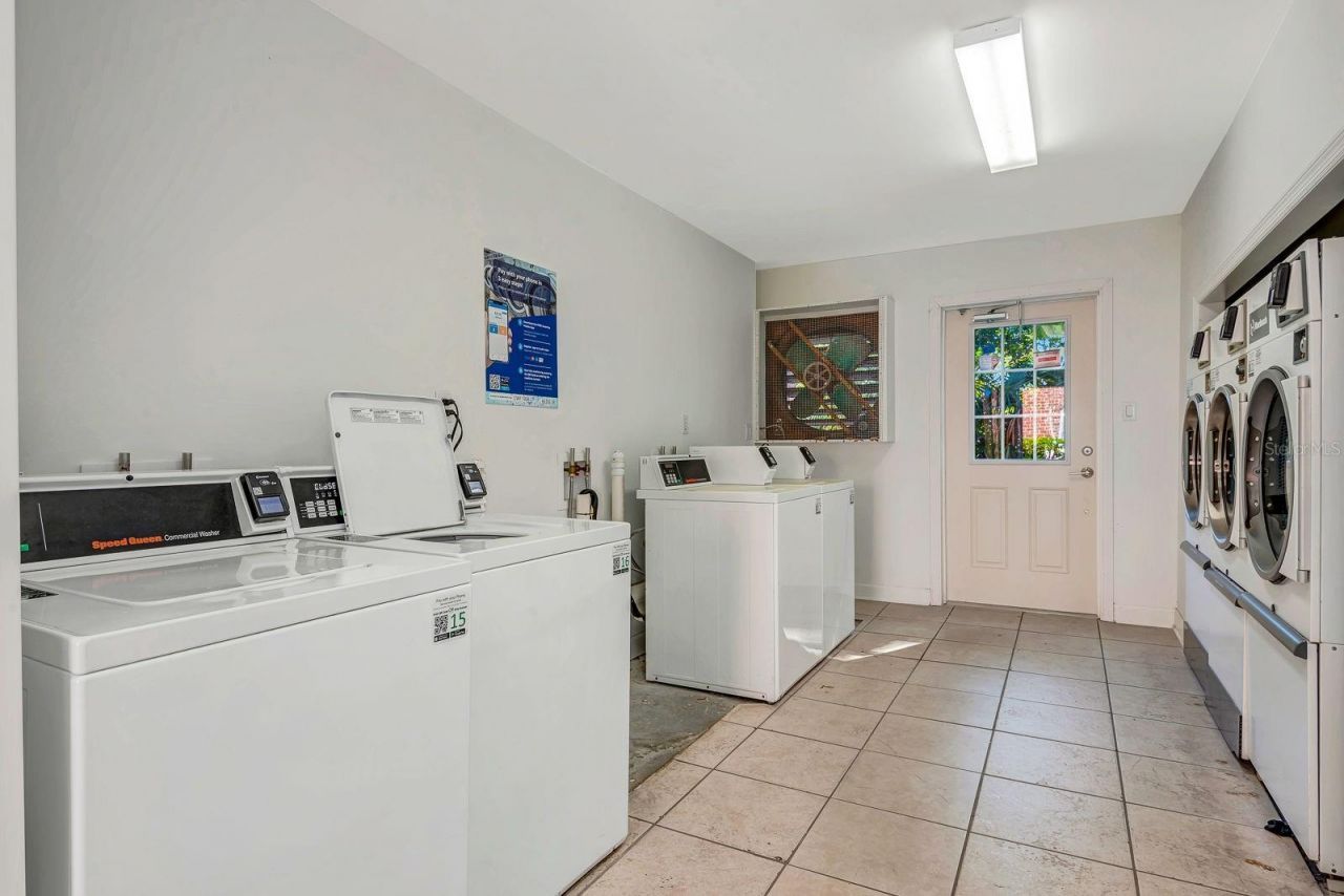 1122 84th Terrace N, Unit A, Saint Petersburg, FL 33702 Photo
