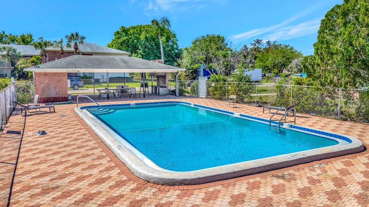 1122 84th Terrace N, Unit A, Saint Petersburg, FL 33702 Photo