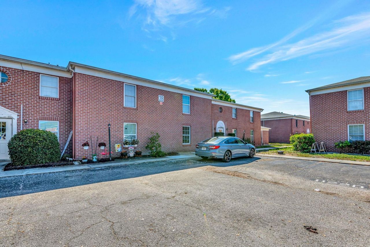 1122 84th Terrace N, Unit A, Saint Petersburg, FL 33702 Photo