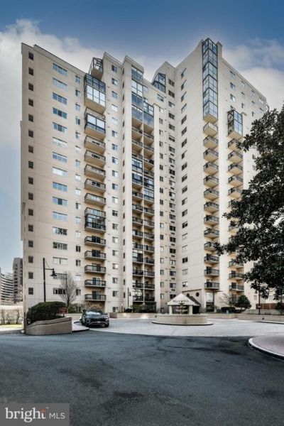 1211 S Eads Street, Unit 1007, Arlington, VA 22202 Main Photo