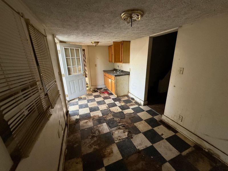 2320 Hamilton Avenue, Columbus, OH 43211 Photo 6