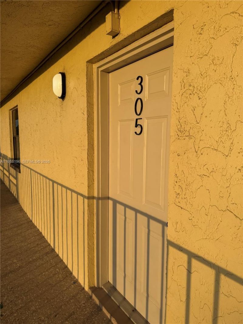 9355 SW 8th St, Unit 305, Boca Raton, FL 33428 Photo