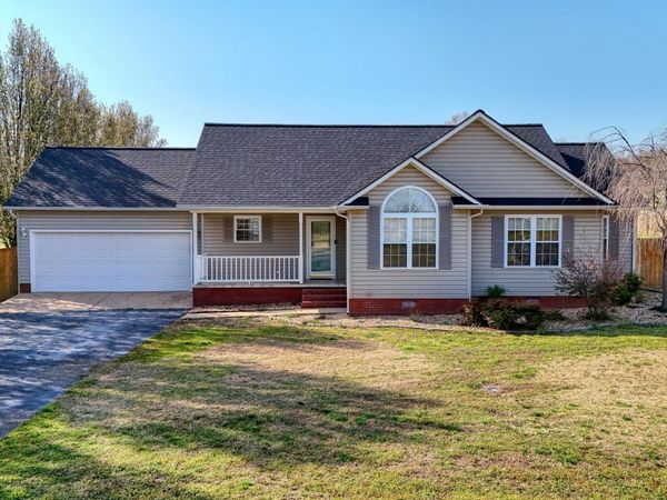 134 E Ashley Drive, Gleason, TN 38229