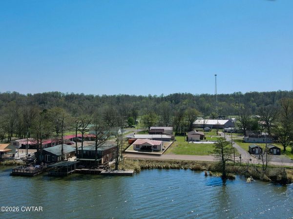 247 E Lakeview Drive , Hornbeak, TN 38232