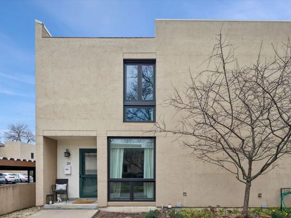 20 Oak Tree Court , Unit 20, Elmhurst, IL 60126