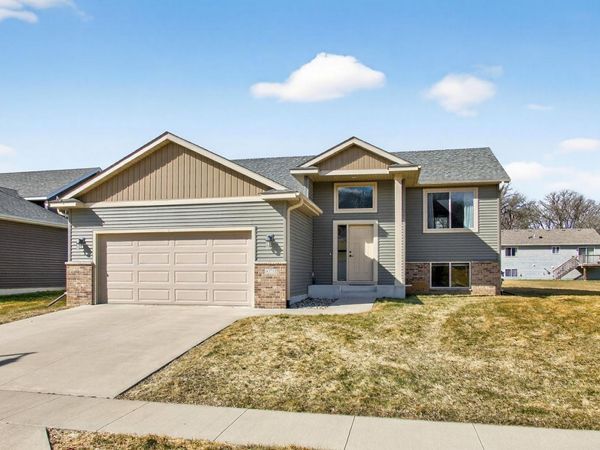 6775 Gaillardia Drive NW, Rochester, MN 55901