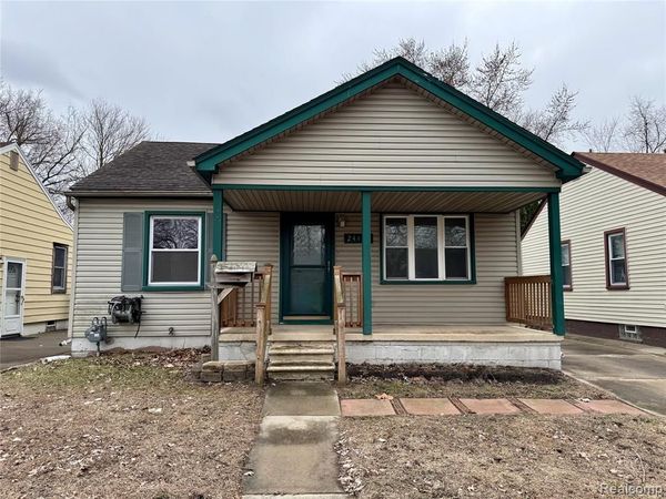 24425 Lehigh Street, Dearborn Heights, MI 48125