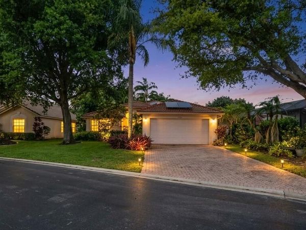 2534 Egret Lake Drive, Greenacres, FL 33413