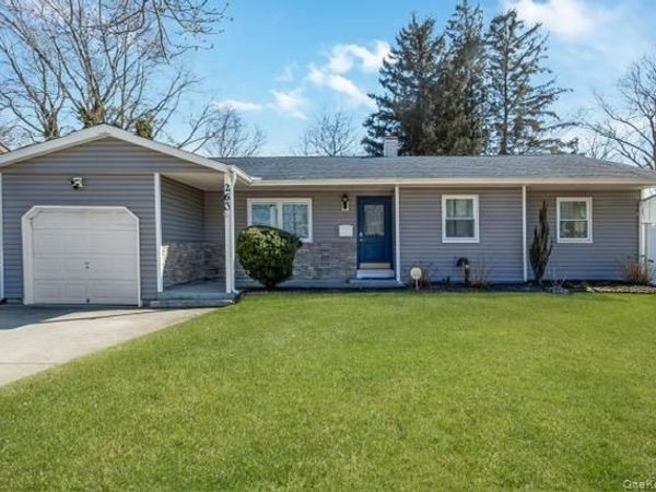 260 New Hampshire Avenue, Bay Shore, NY 11706