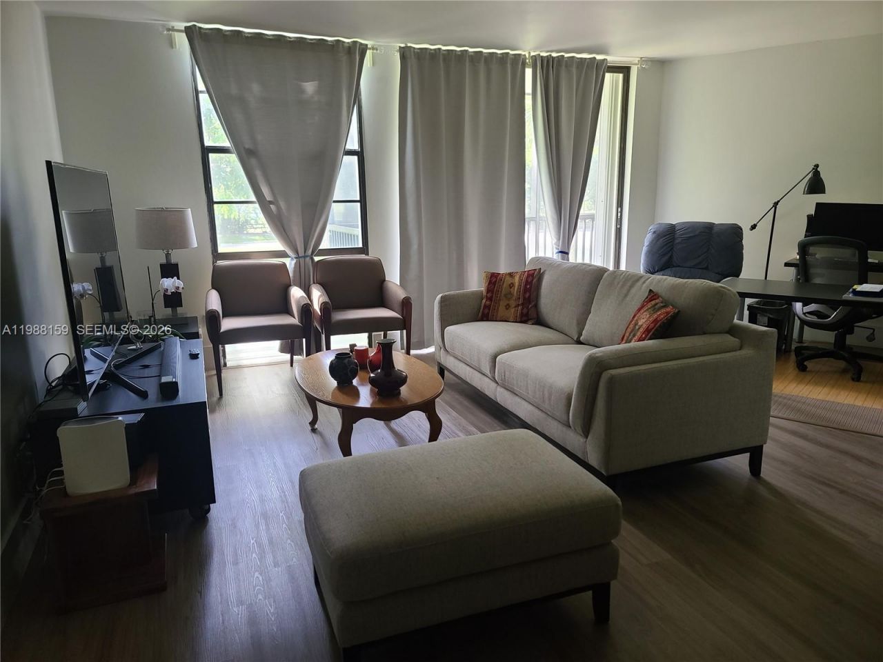 3475 N Country Club Dr , Unit 202, Aventura, FL 33180 Photo