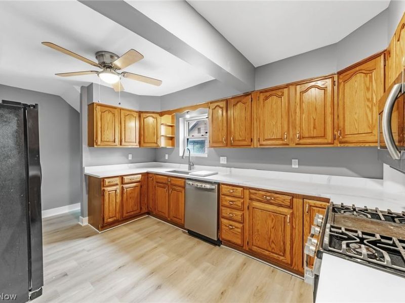 1516 Newton Street, Akron, OH 44305 Photo 6