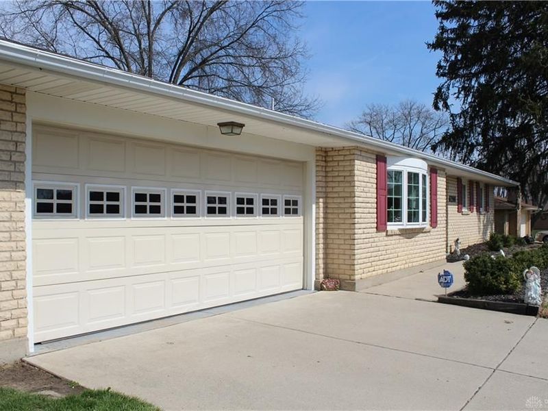 6208 Rosecrest Drive, Butler Township, OH 45414 Photo 4