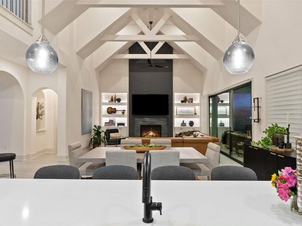 617 Rawson BND, Lakeway, TX 78738