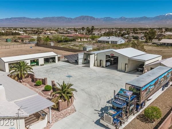 2301 Zephyr Avenue , Pahrump, NV 89048