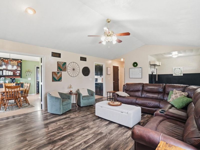 4190 Township Road 143 NE, Somerset, OH 43783 Photo 11