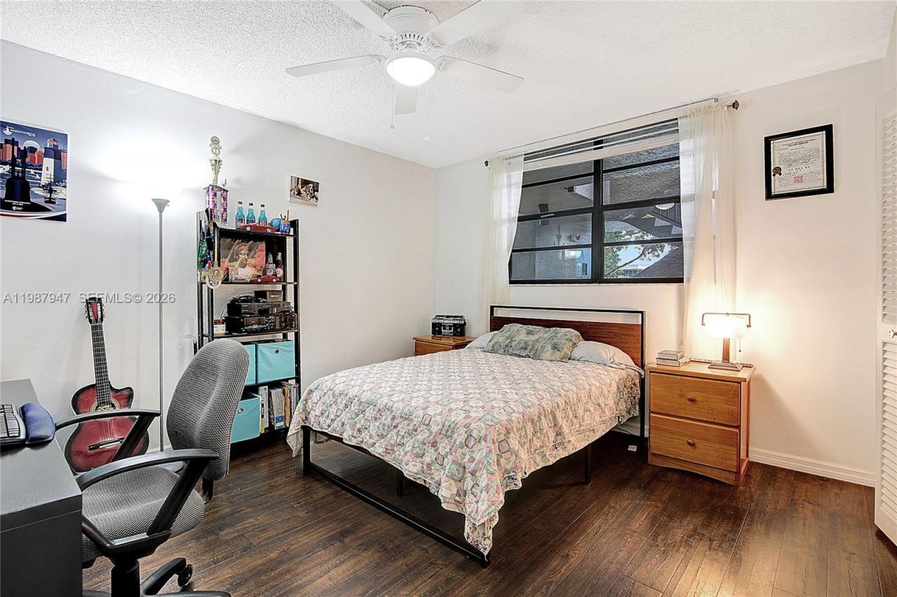 1100 Colony Point Cir , Unit 302, Pembroke Pines, FL 33026 Photo