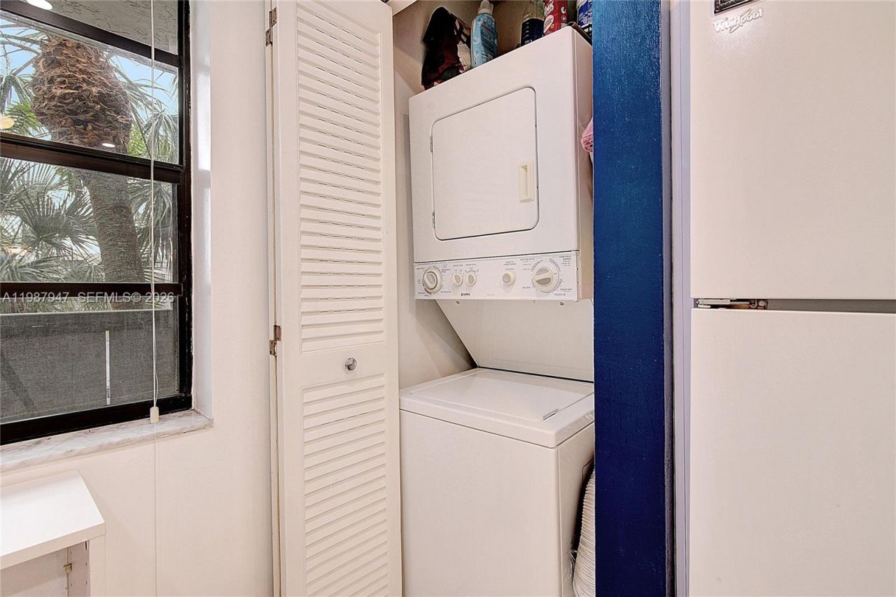 1100 Colony Point Cir , Unit 302, Pembroke Pines, FL 33026 Photo