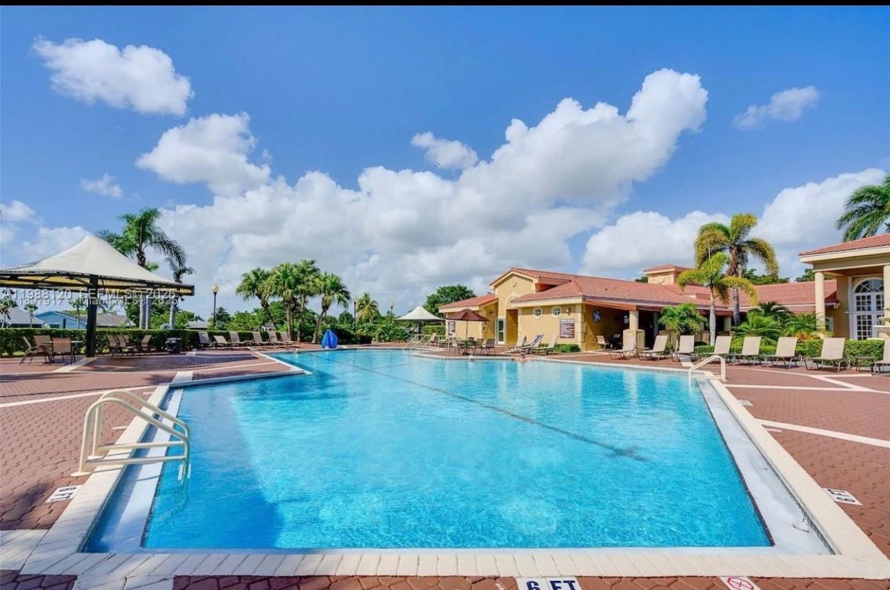 2243 SE 27th Dr, Unit 103-D, Homestead, FL 33035 Photo