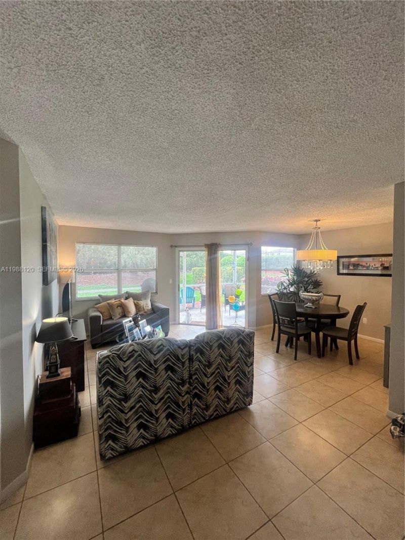 2243 SE 27th Dr, Unit 103-D, Homestead, FL 33035 Photo