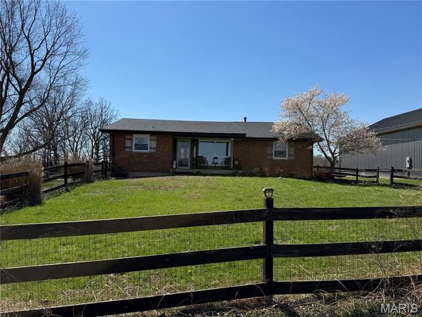 5542 State Road H, De Soto, MO 63020