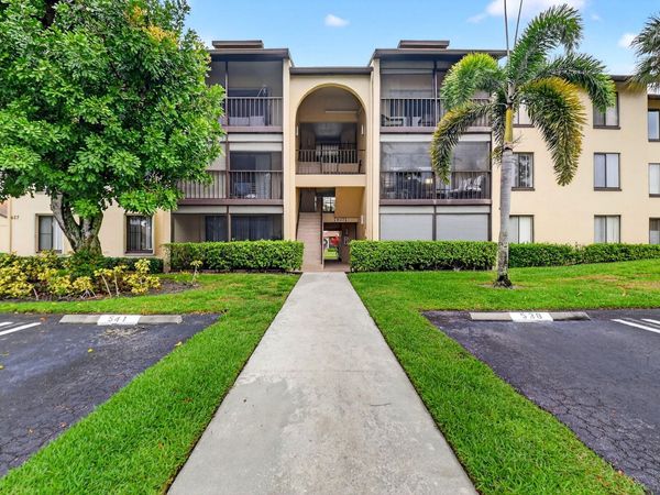 627 Sea Pine Way, Unit B2, Greenacres, FL 33415