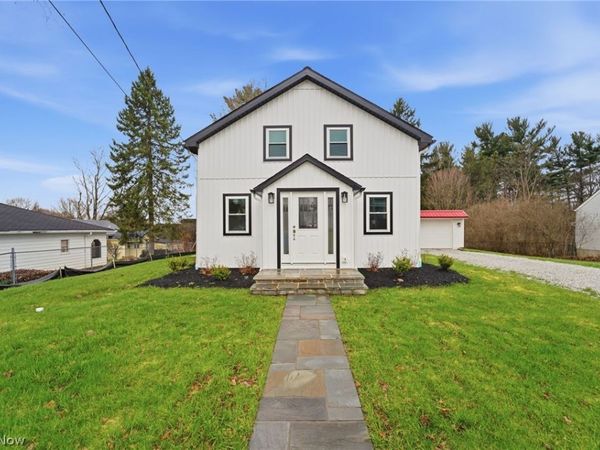 13829 Carlton Street, Burton, OH 44021