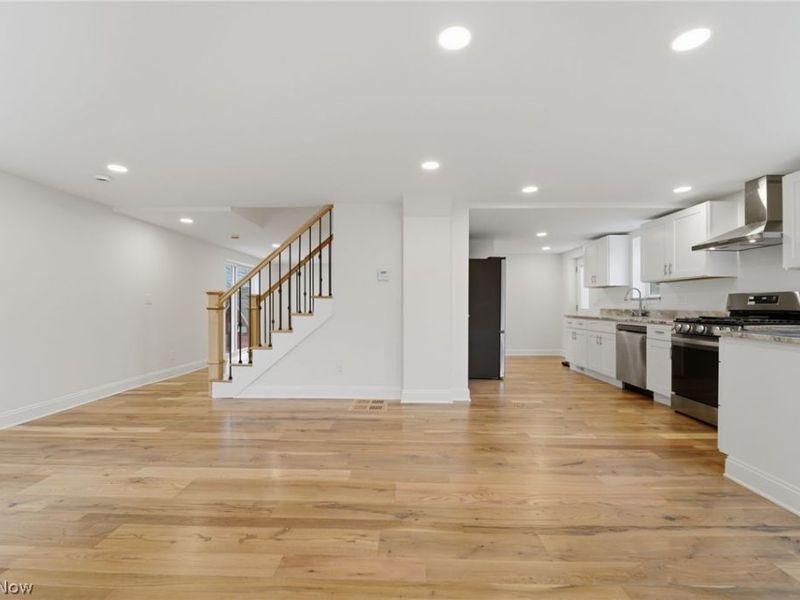 13829 Carlton Street, Burton, OH 44021 Photo 10