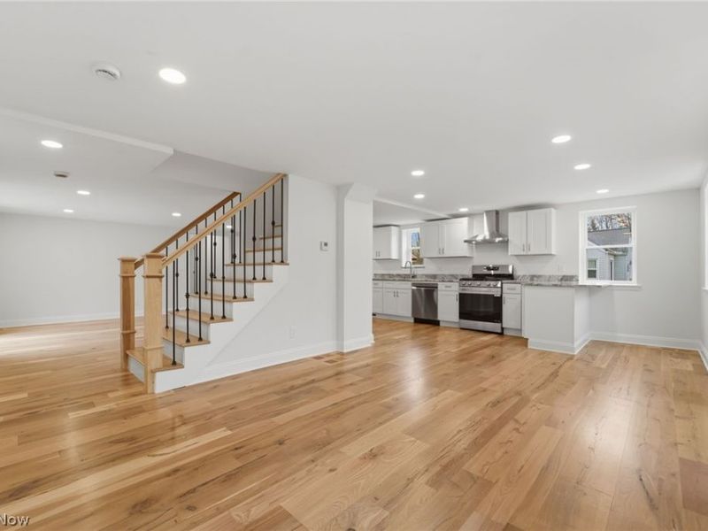 13829 Carlton Street, Burton, OH 44021 Photo 11