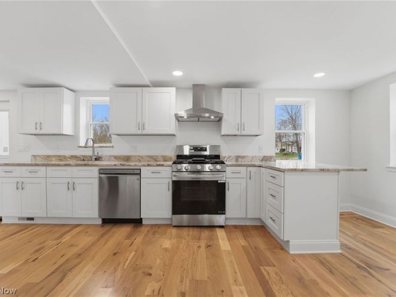 13829 Carlton Street, Burton, OH 44021 Photo 12