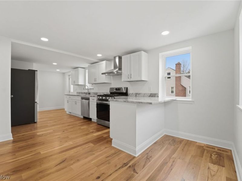 13829 Carlton Street, Burton, OH 44021 Photo 13