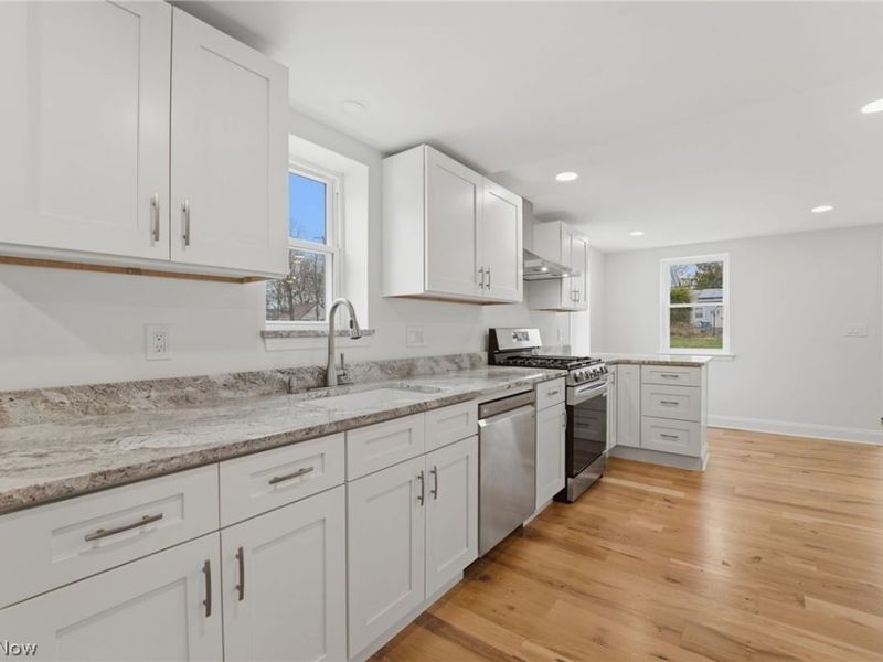 13829 Carlton Street, Burton, OH 44021 Photo 16