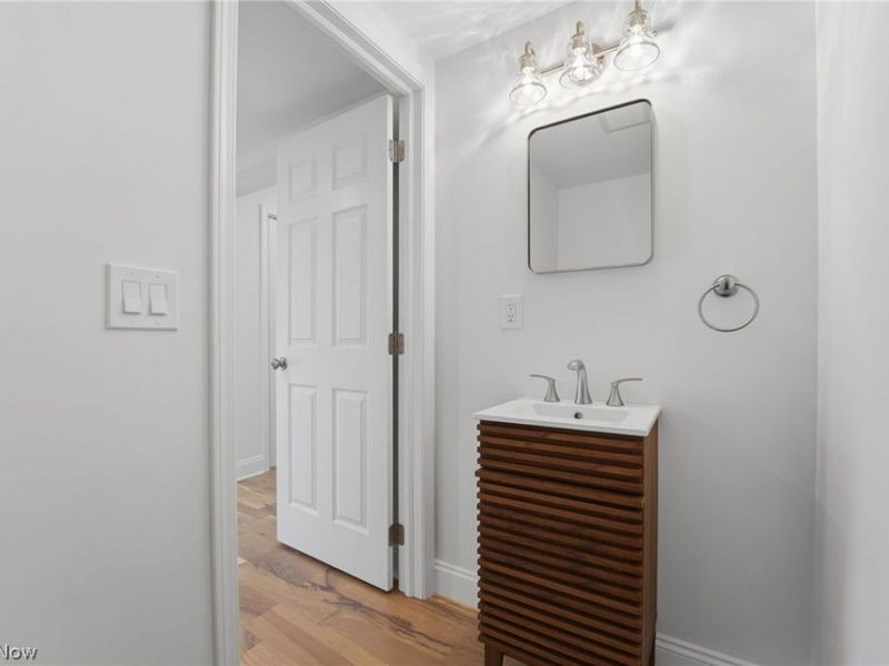 13829 Carlton Street, Burton, OH 44021 Photo 22