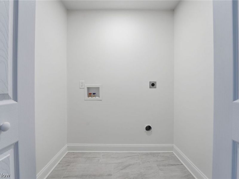 13829 Carlton Street, Burton, OH 44021 Photo 23