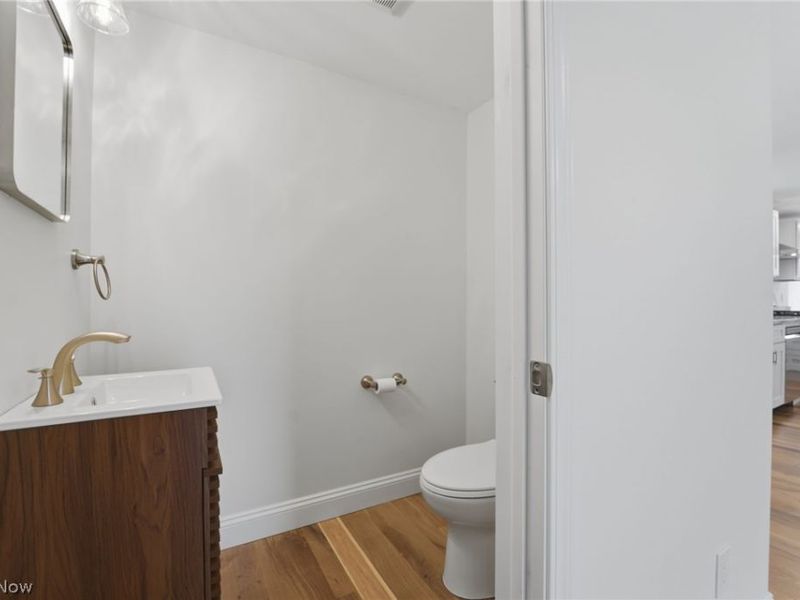 13829 Carlton Street, Burton, OH 44021 Photo 37