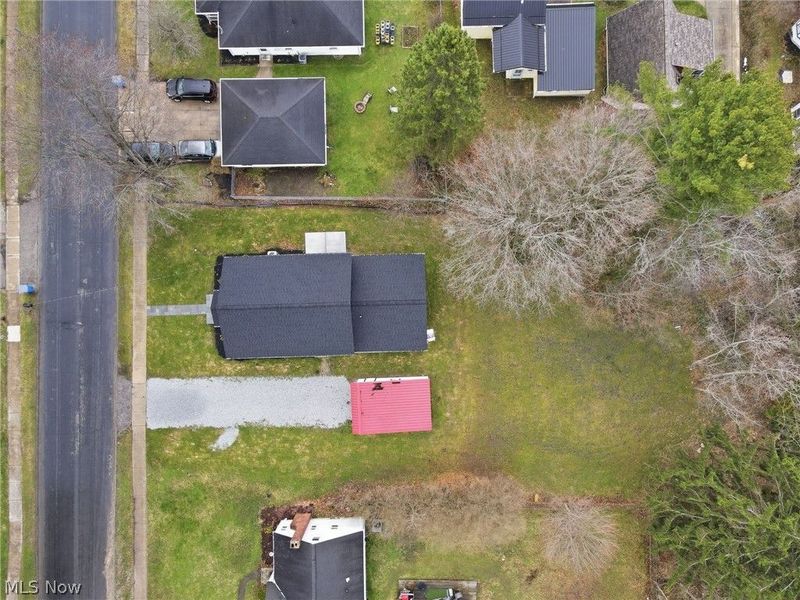 13829 Carlton Street, Burton, OH 44021 Photo 4