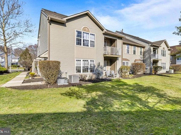 1005A HARWOOD COURT, MOUNT LAUREL, NJ 08054