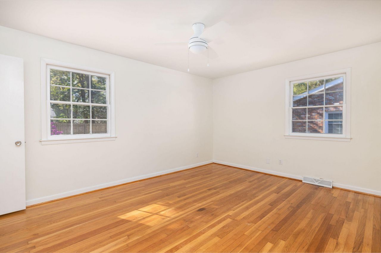 1317 Coleridge Street Photo 11