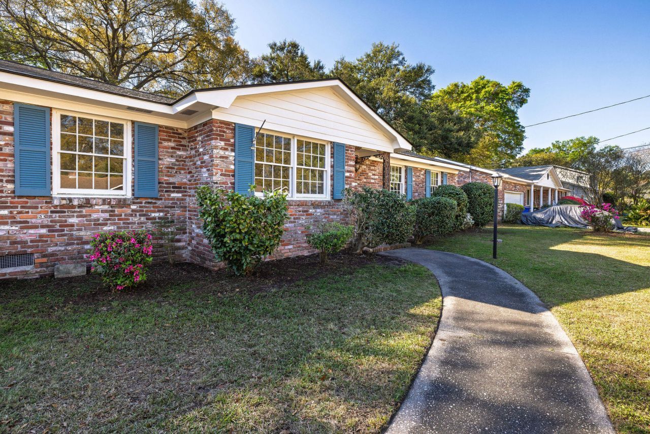 1317 Coleridge Street Photo 2