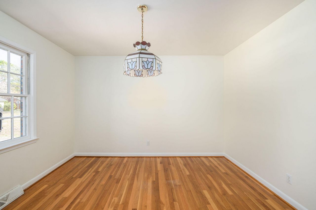 1317 Coleridge Street Photo 4