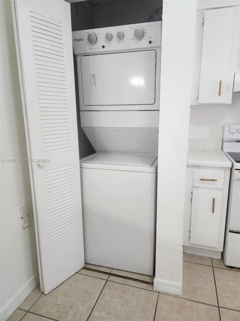 6195 NW 186th St, Unit 309, Hialeah, FL 33015 Photo