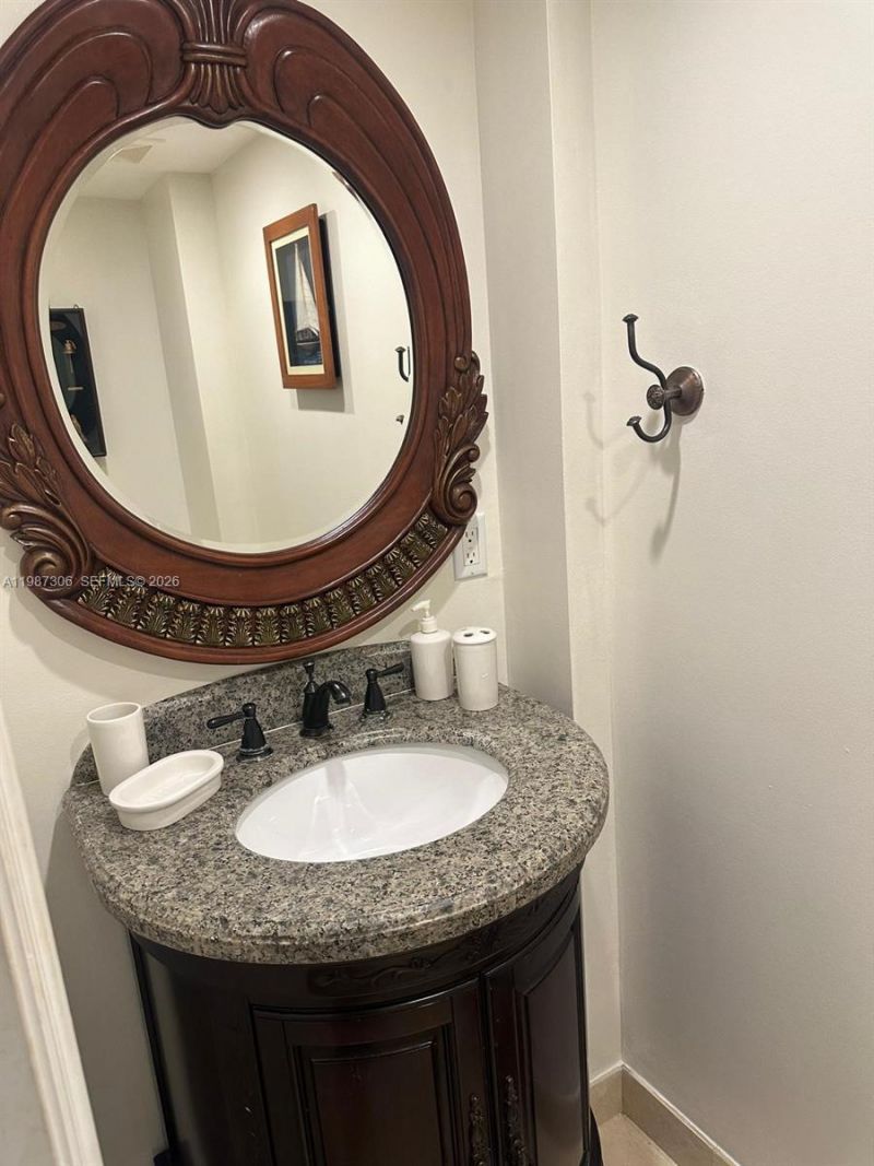 6917 Collins Ave , Unit 812, Miami Beach, FL 33141 Photo