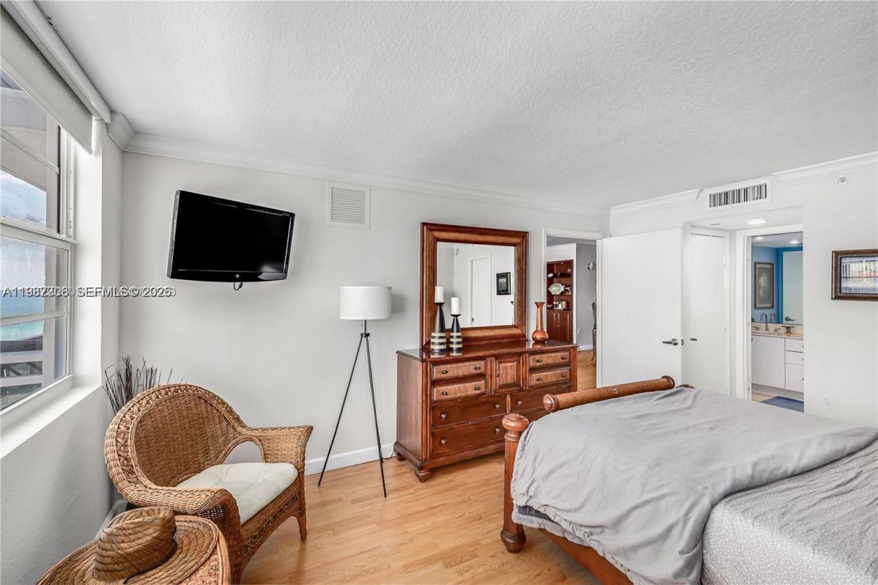 6917 Collins Ave , Unit 812, Miami Beach, FL 33141 Photo