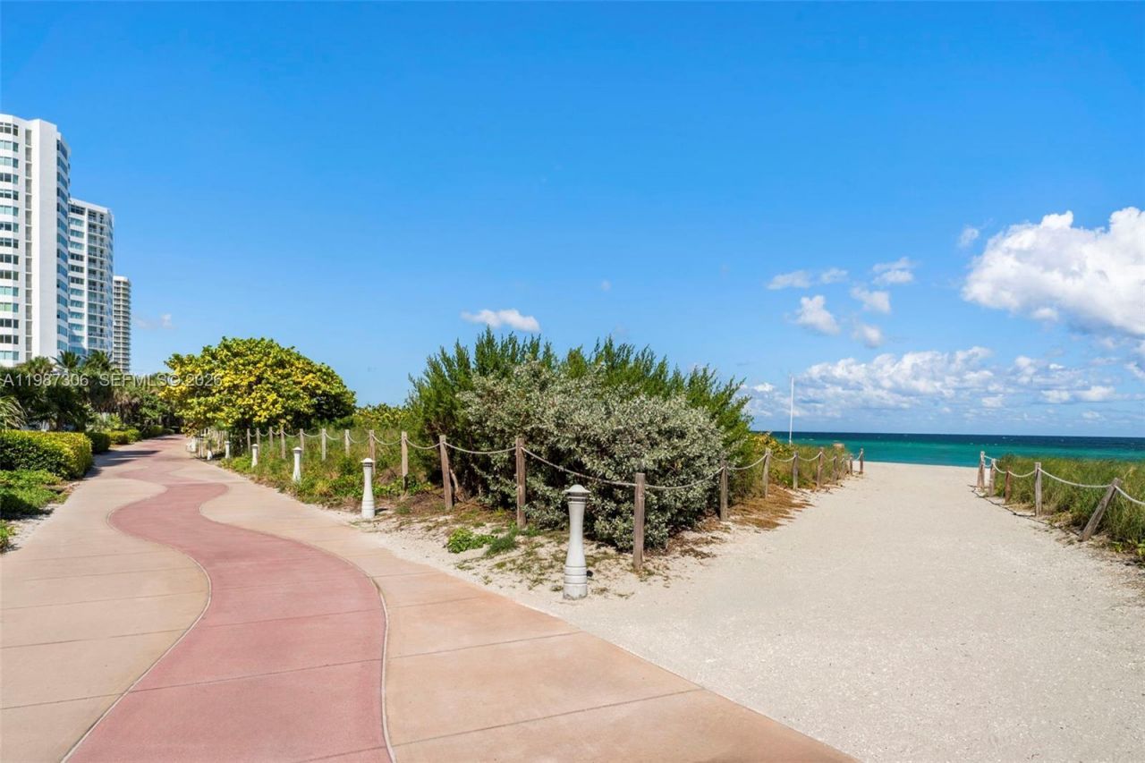 6917 Collins Ave , Unit 812, Miami Beach, FL 33141 Photo